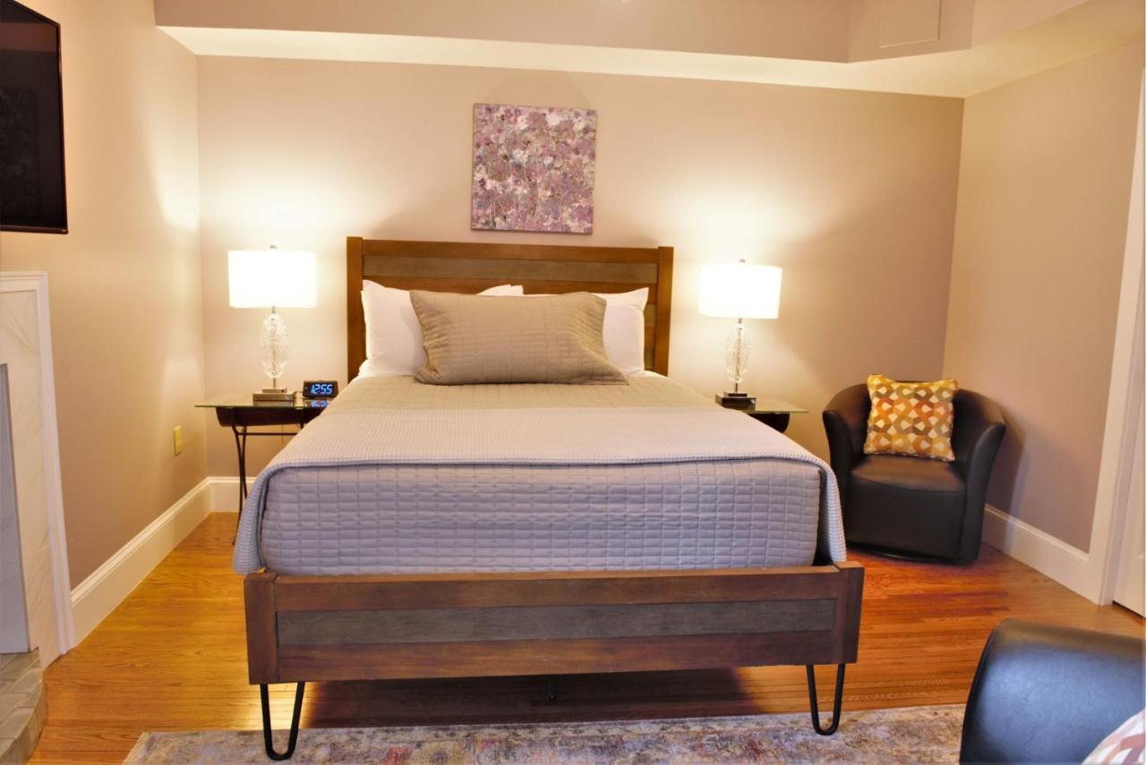 The Manor On Front Bed & Breakfast Harrisburg Oda fotoğraf